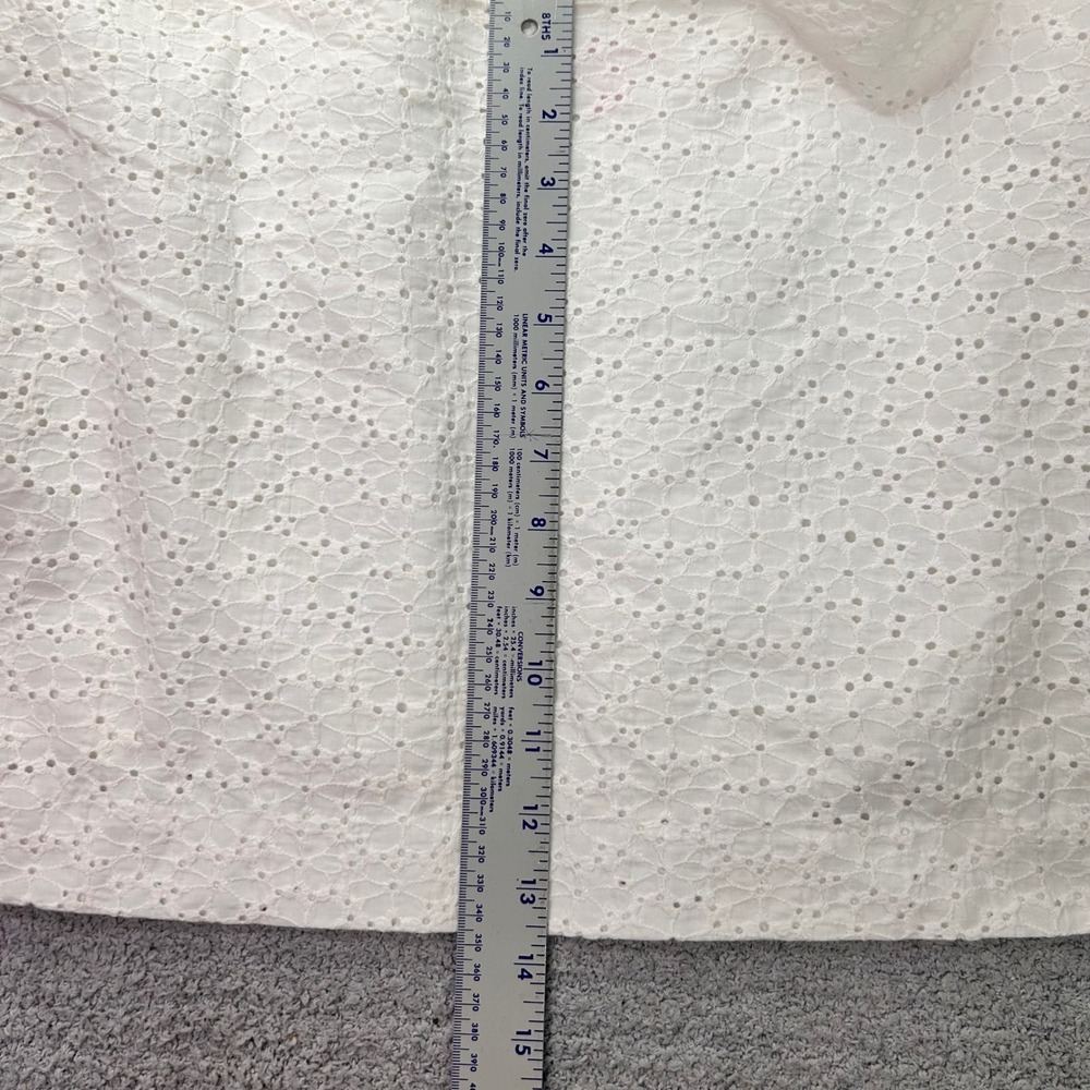 Lilly Pulitzer Mini Skirt Eyelet Floral White Size 6 Preppy Coastal Old Money - Picture 4 of 6